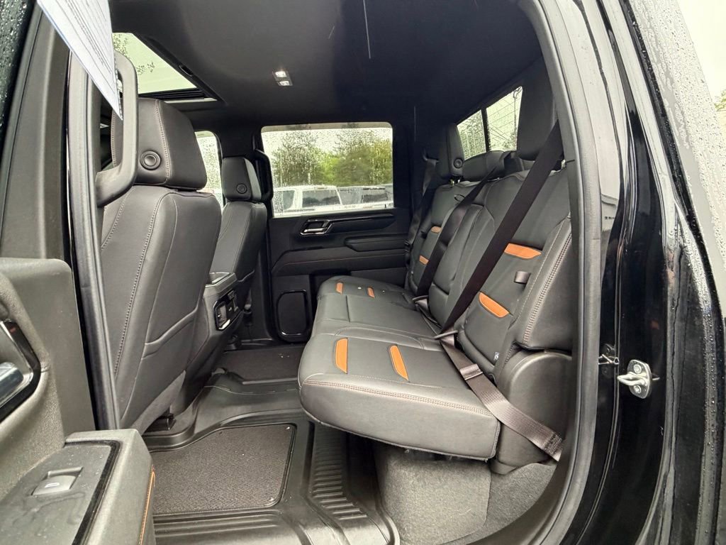 Used 2024 GMC Sierra 2500 AT4 w/ Technology Package AWD/4WD image 13