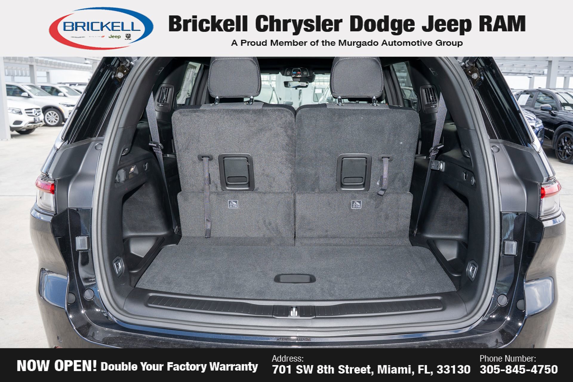 New 2025 Jeep Grand Cherokee L Laredo image 9