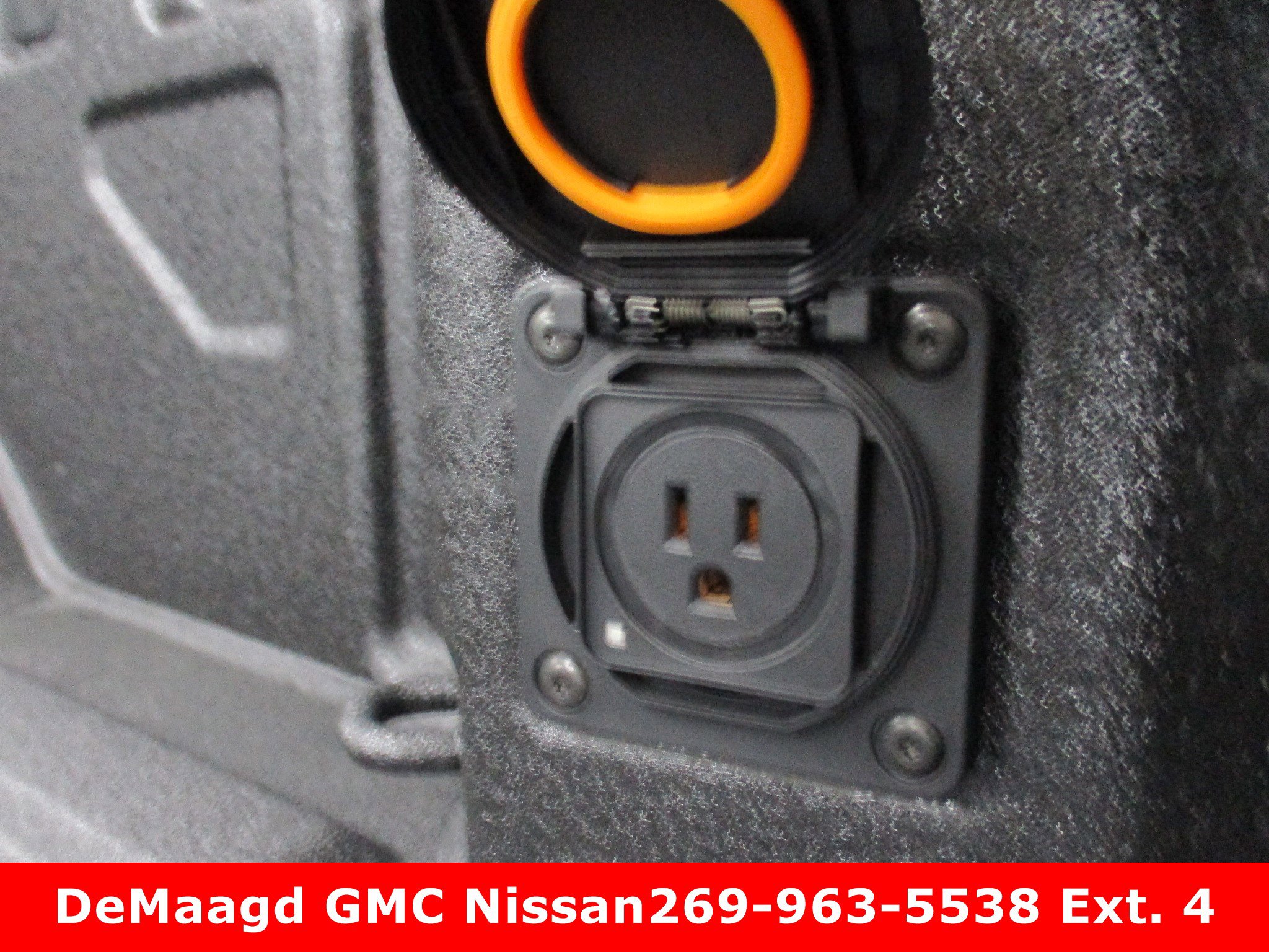 New 2025 GMC Sierra 2500 Denali w/ Technology Package image 7