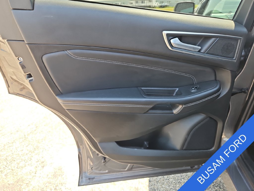 Used 2024 Ford Edge Titanium AWD/4WD image 12