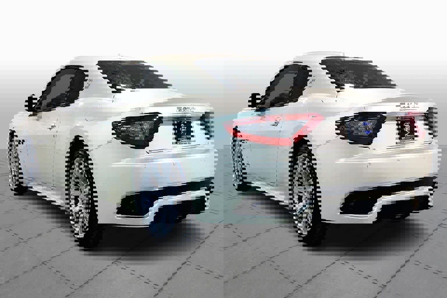 Used 2013 Maserati GranTurismo Sport image 12