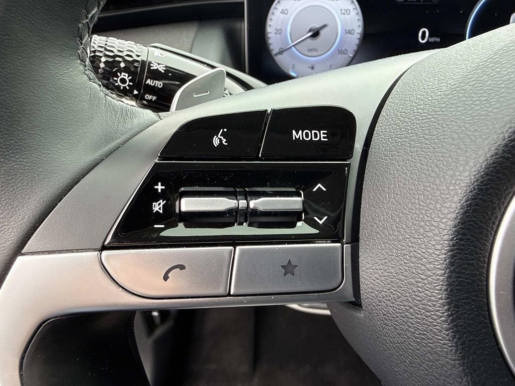 Used 2023 Hyundai Tucson Limited image 30