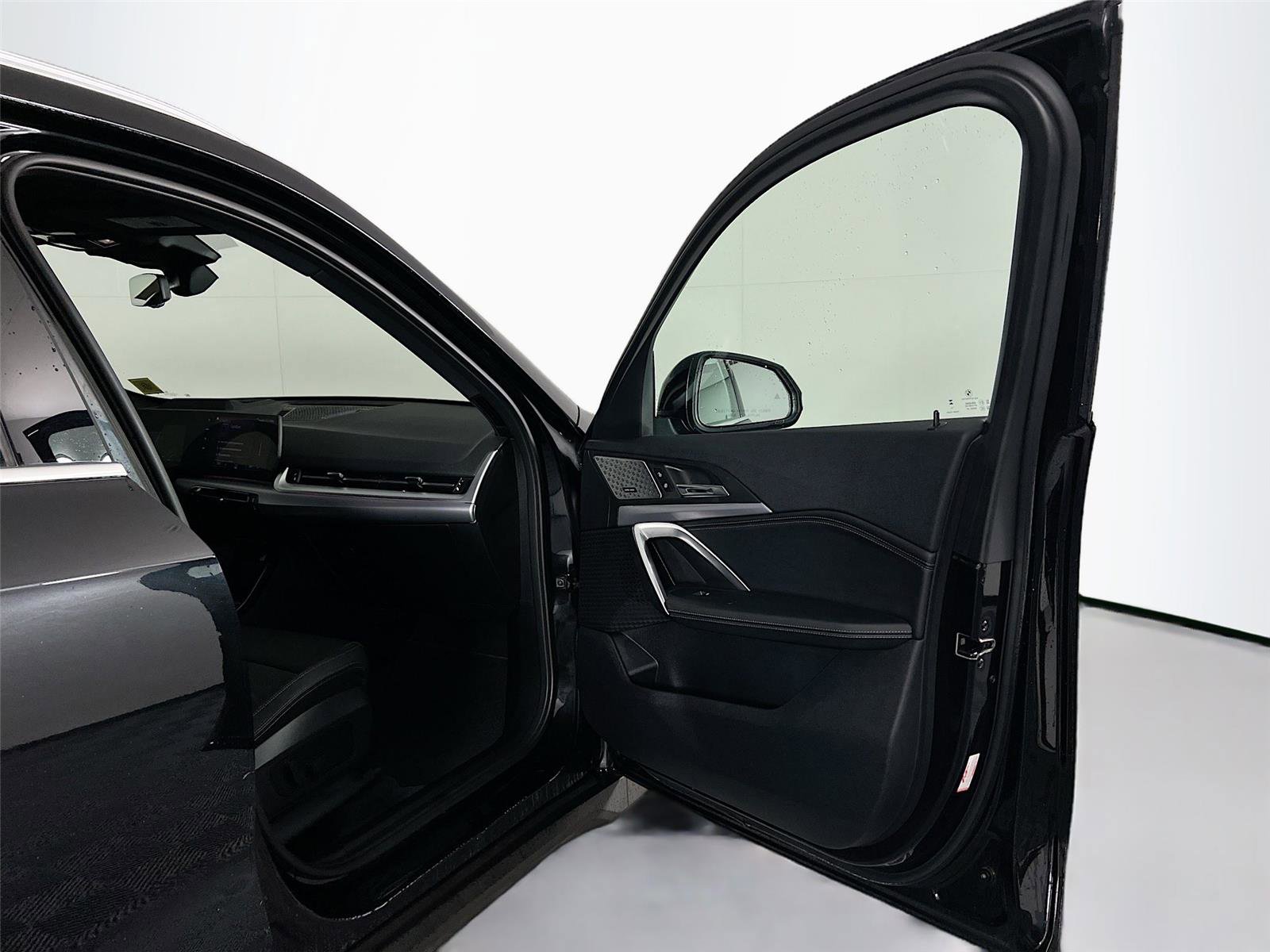 Used 2023 BMW X1 xDrive28i w/ Premium Package image 27