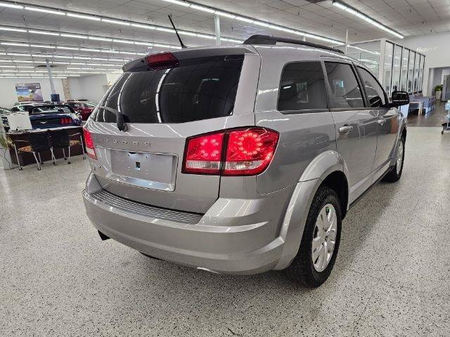 Used 2018 Dodge Journey SE w/ Connectivity Group AWD/4WD image 4