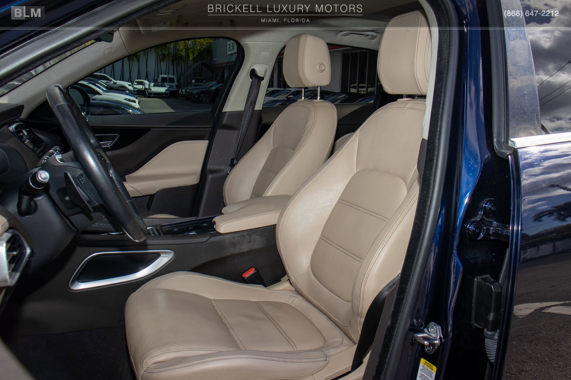 Used 2020 Jaguar F-PACE Prestige image 17