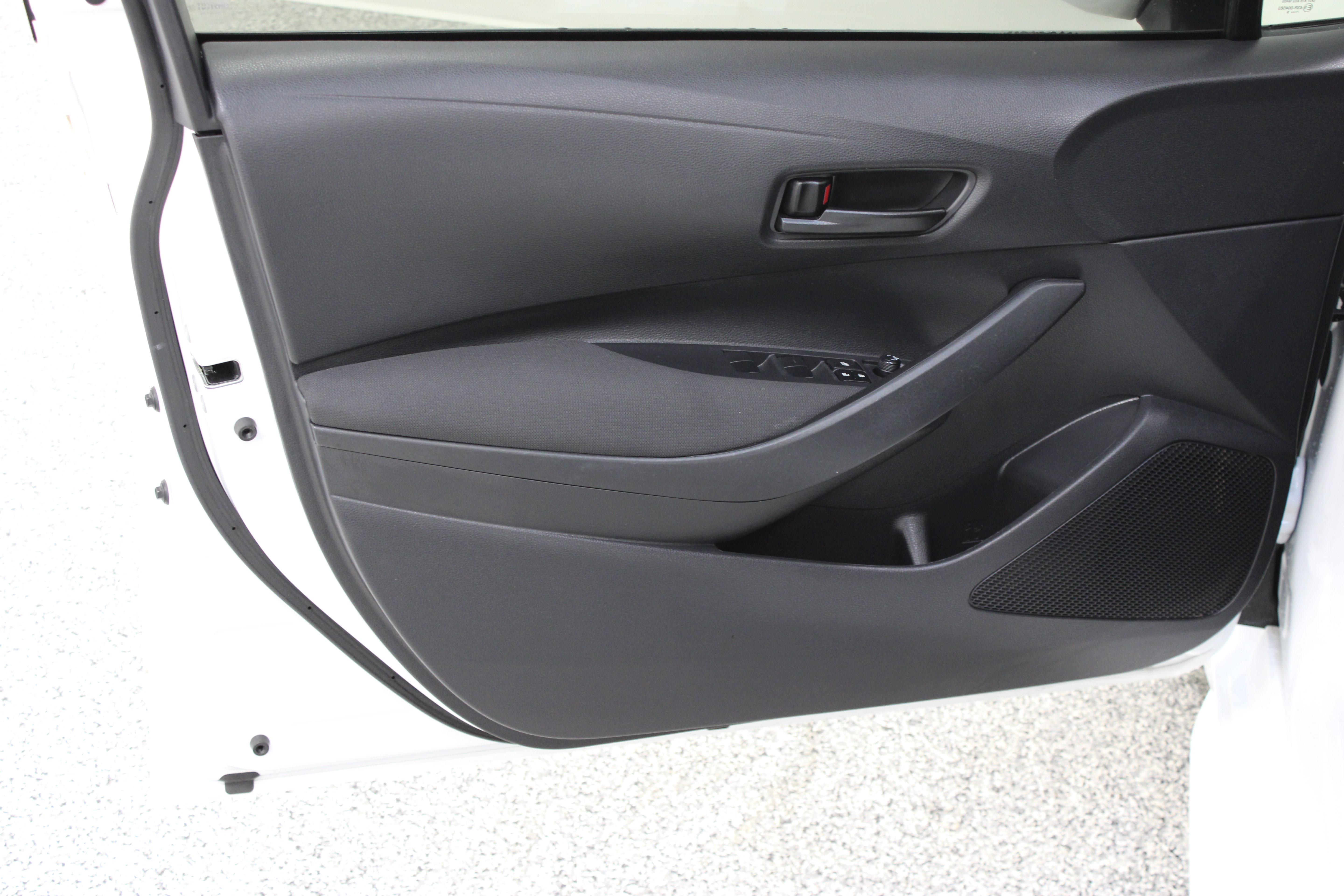Used 2023 Toyota Corolla LE FWD image 12