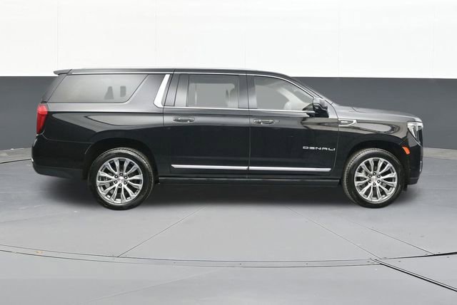 Used 2021 GMC Yukon XL Denali w/ Denali Premium Package image 18