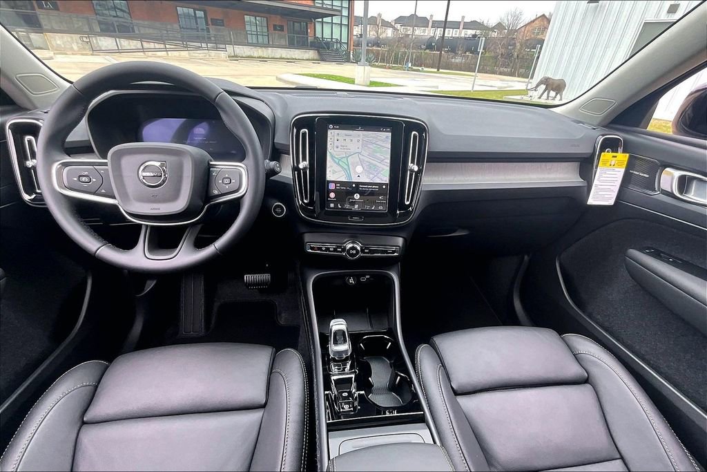 New 2026 Volvo XC40 B5 Ultra w/ Protection Package Premier AWD/4WD image 7
