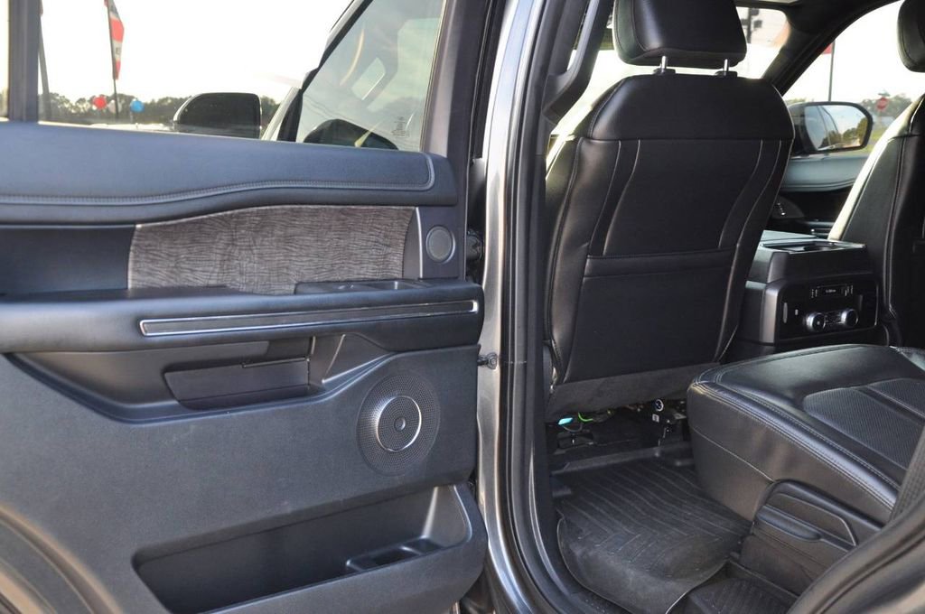 Used 2021 Ford Expedition Limited image 13