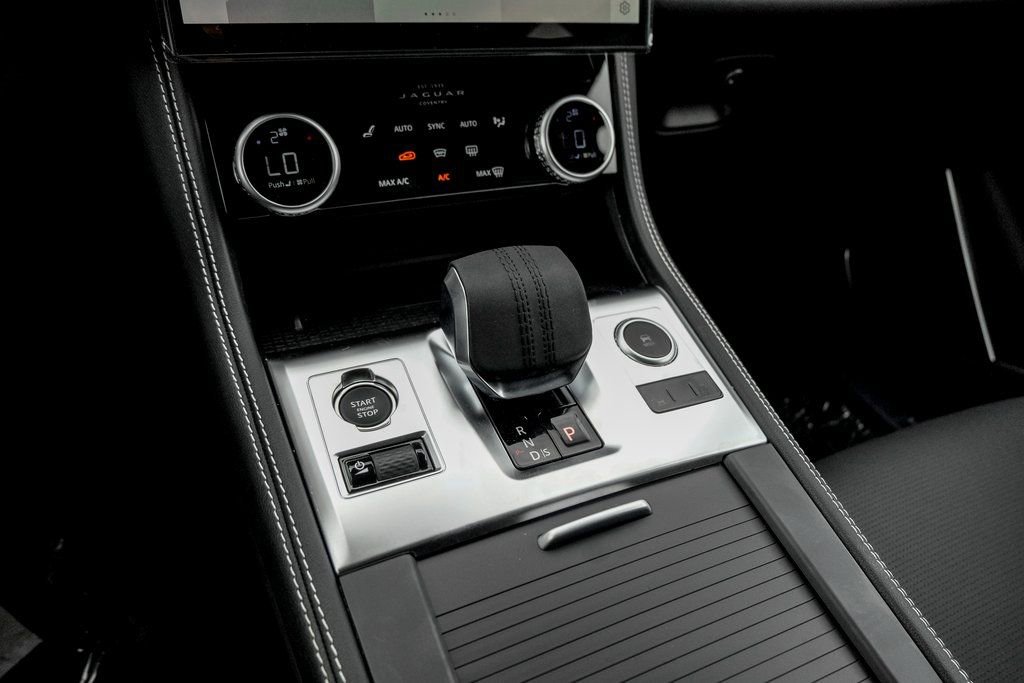 New 2026 Jaguar F-PACE R-Dynamic S image 15