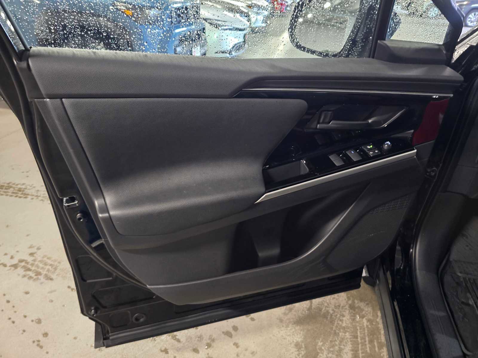 Used 2024 Toyota bZ4X XLE image 24