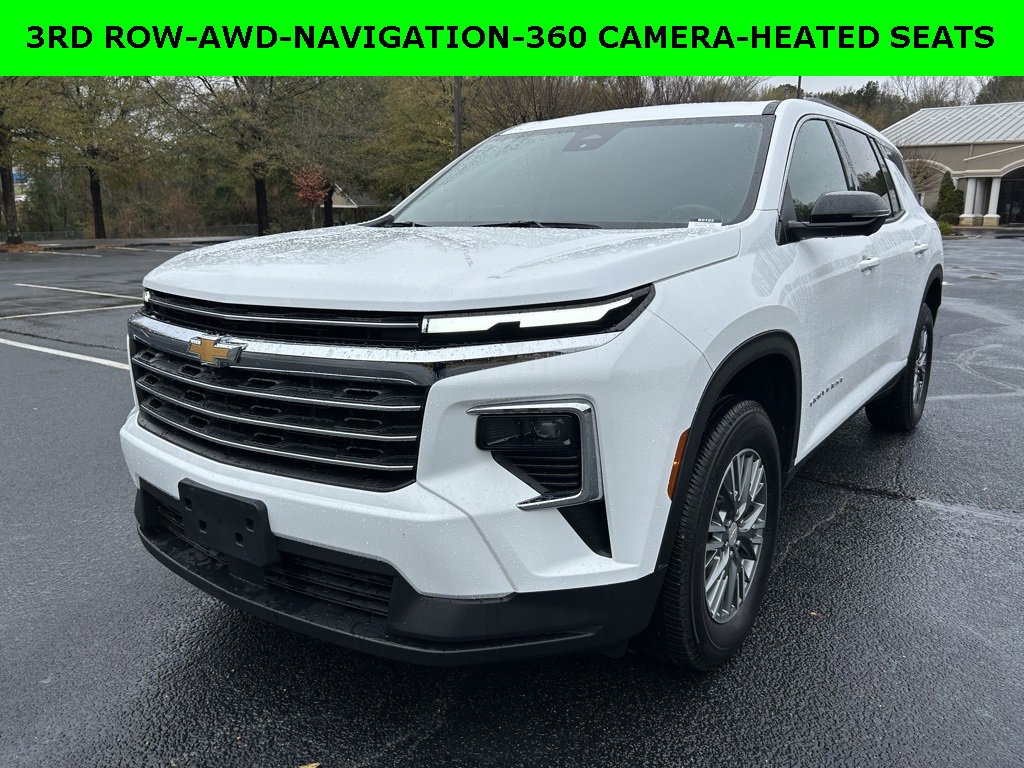 Used 2024 Chevrolet Traverse LT image 1