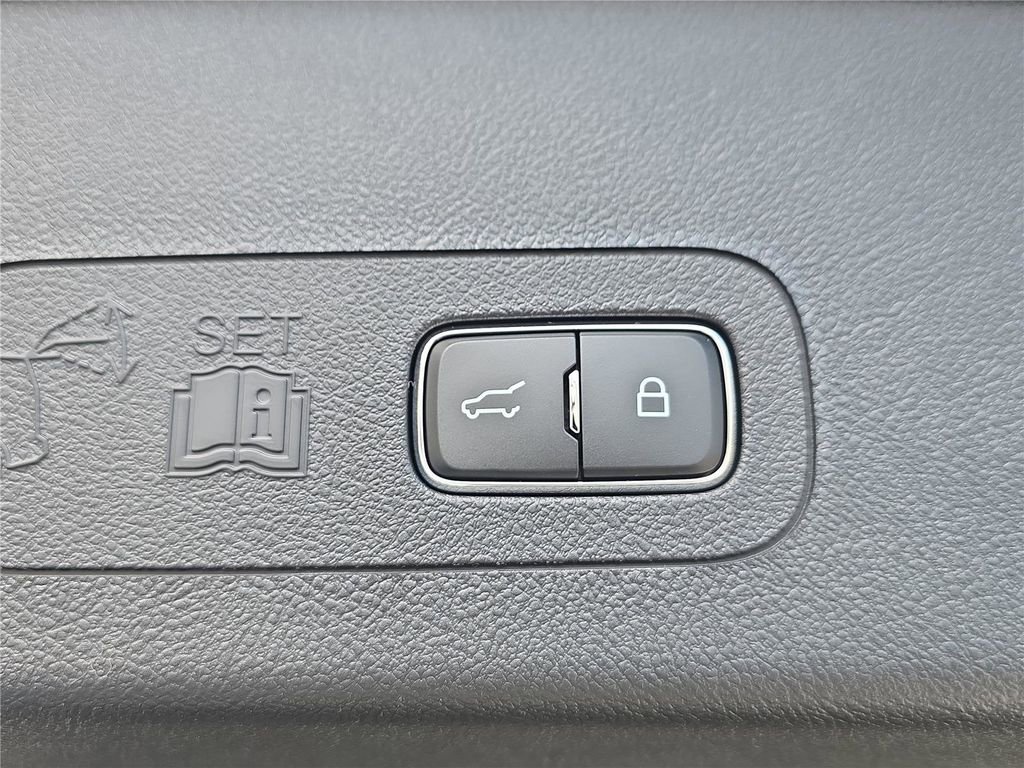 New 2026 Lincoln Aviator 2WD image 22