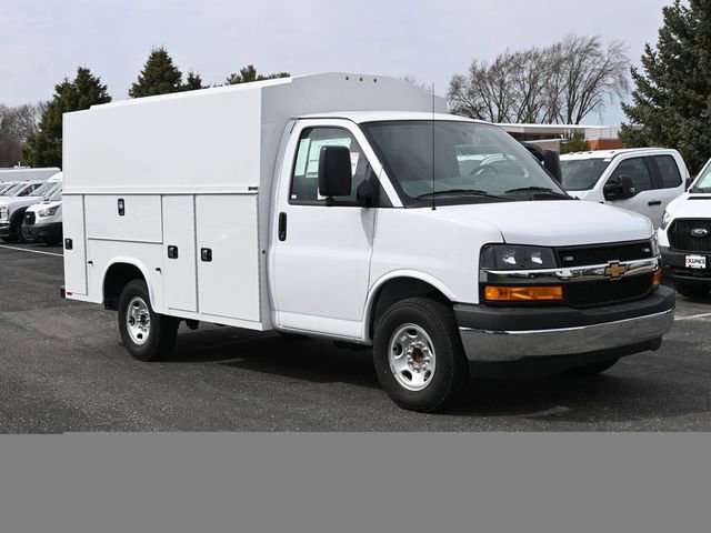 New 2024 Chevrolet Express 3500 w/ Power Convenience Package image 2
