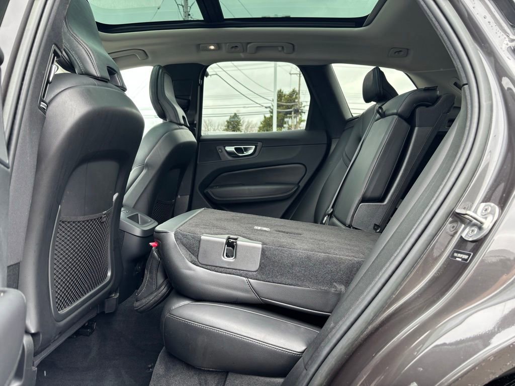 Used 2023 Volvo XC60 B5 Core w/ Climate Package image 20