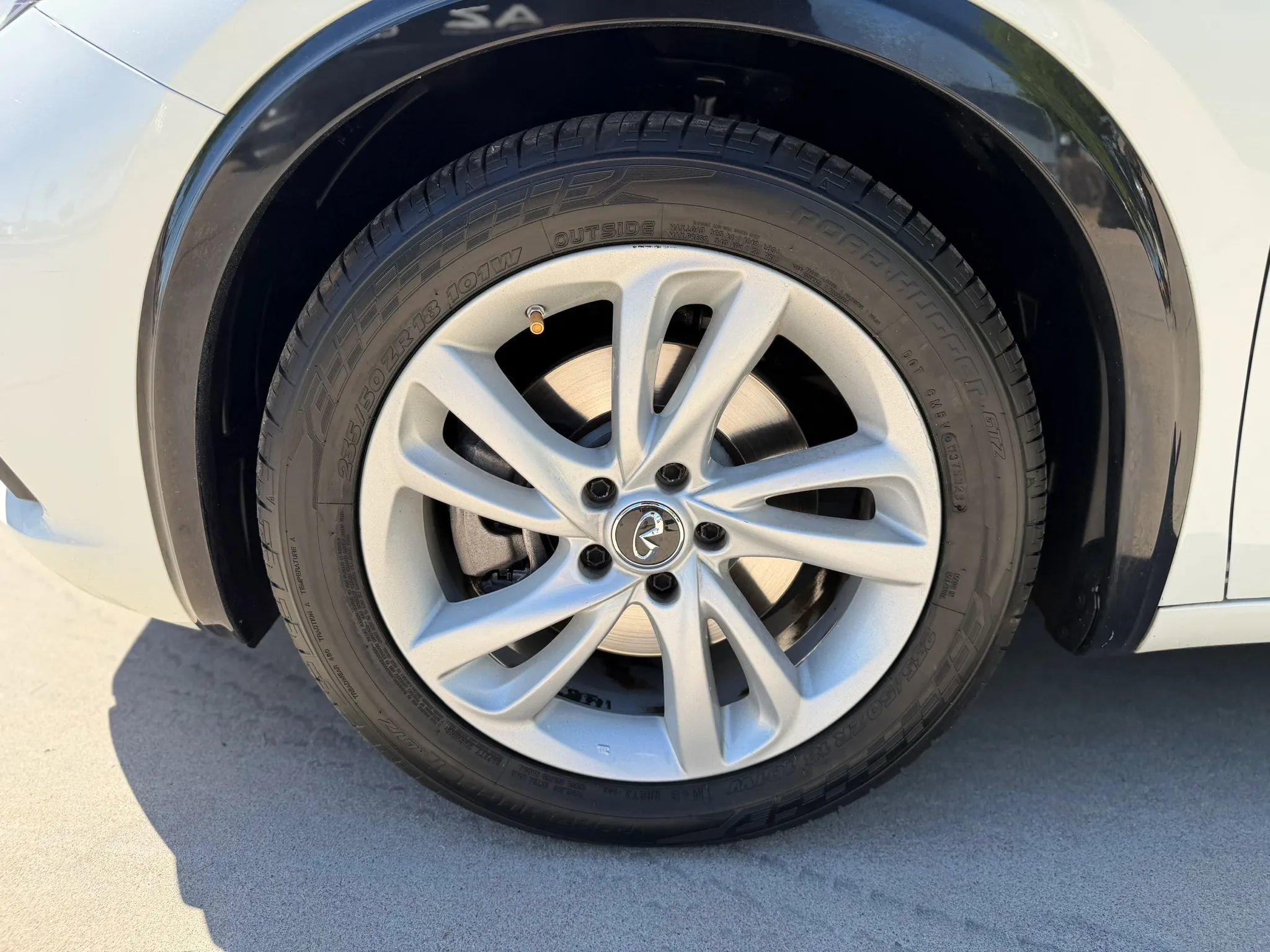 Used 2018 INFINITI QX30 image 29