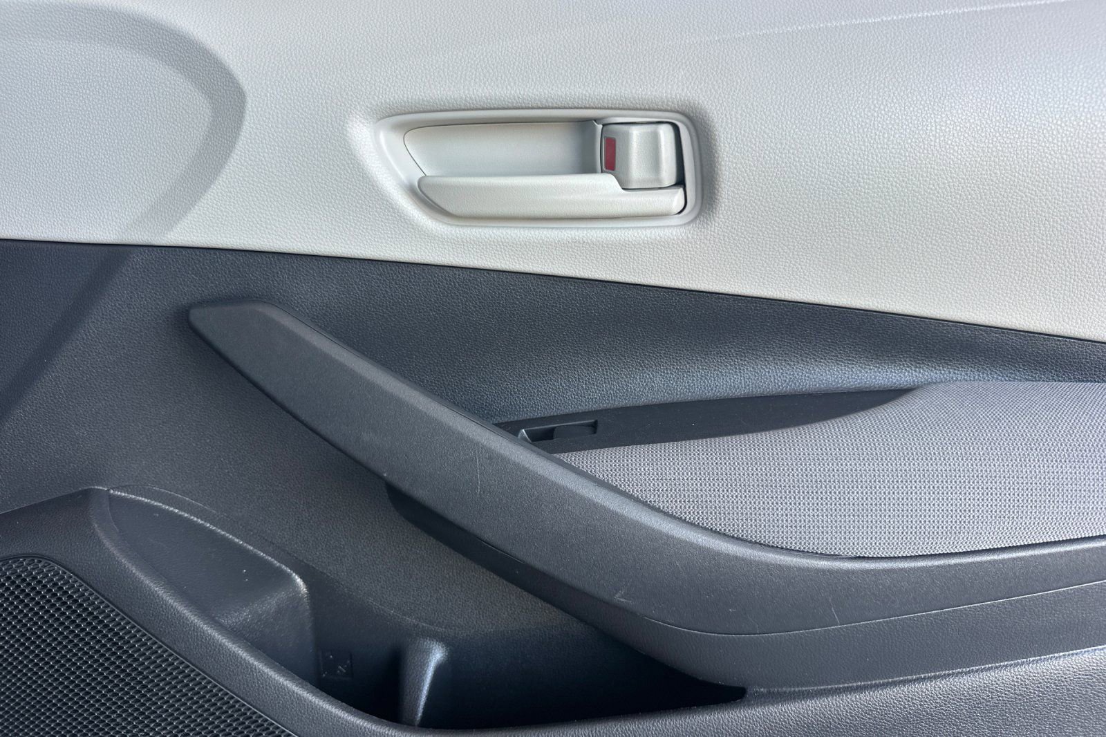 Used 2023 Toyota Corolla LE FWD image 19