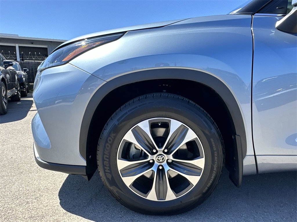 Used 2022 Toyota Highlander XLE image 21