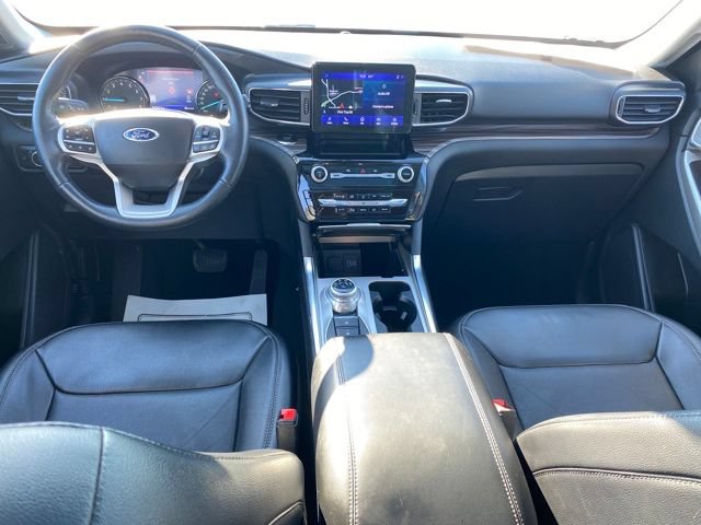 Used 2022 Ford Explorer Limited AWD/4WD image 4