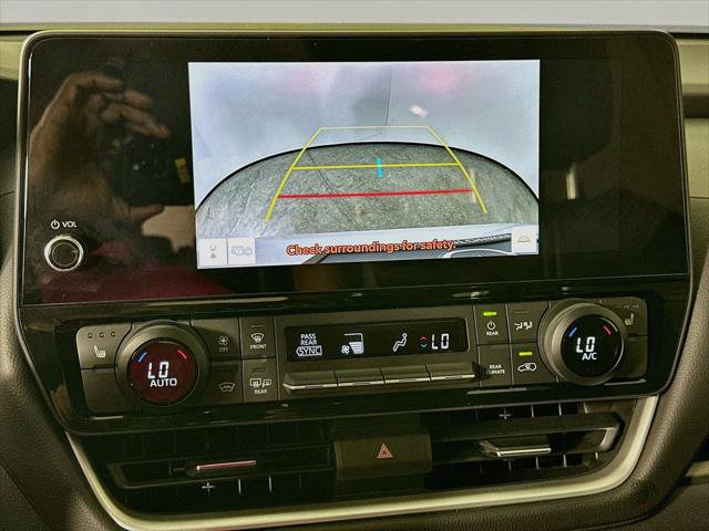 Used 2025 Toyota Grand Highlander AWD Hybrid image 11
