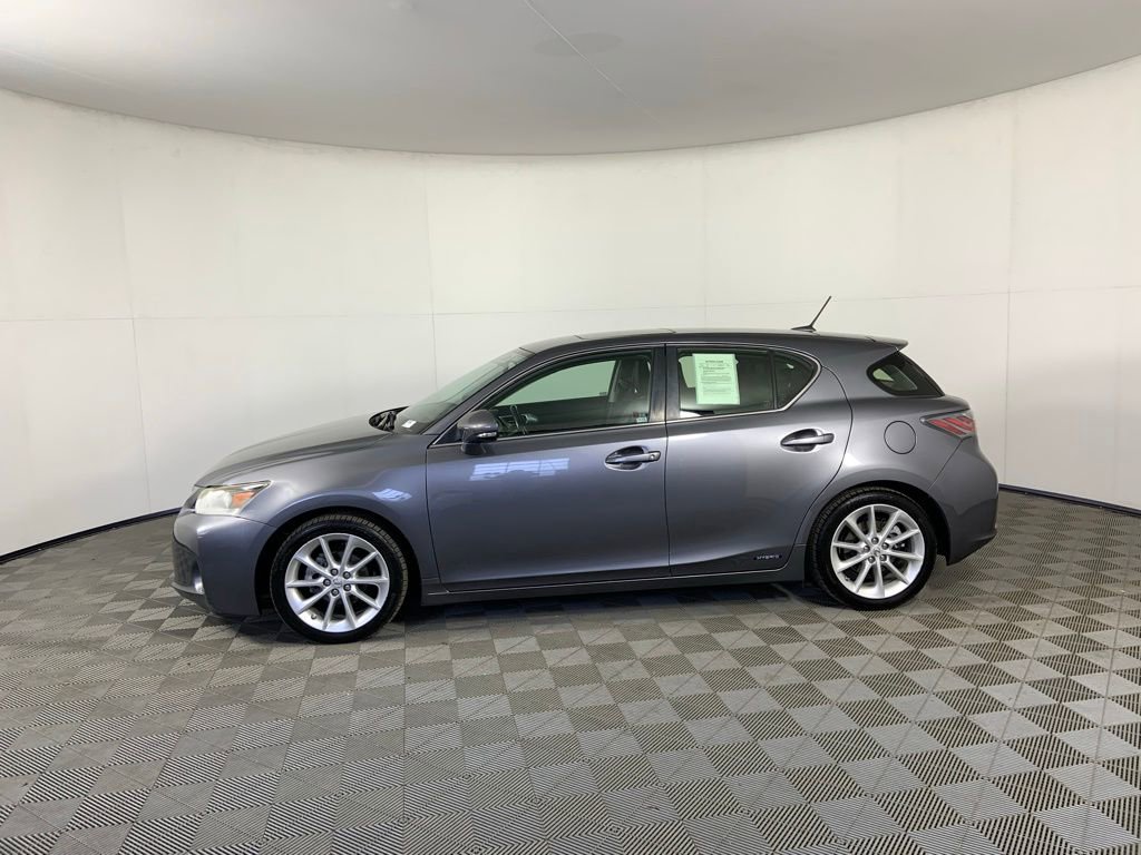 Used 2013 Lexus CT 200h w/ Premium Pkg w/Navigation FWD image 6