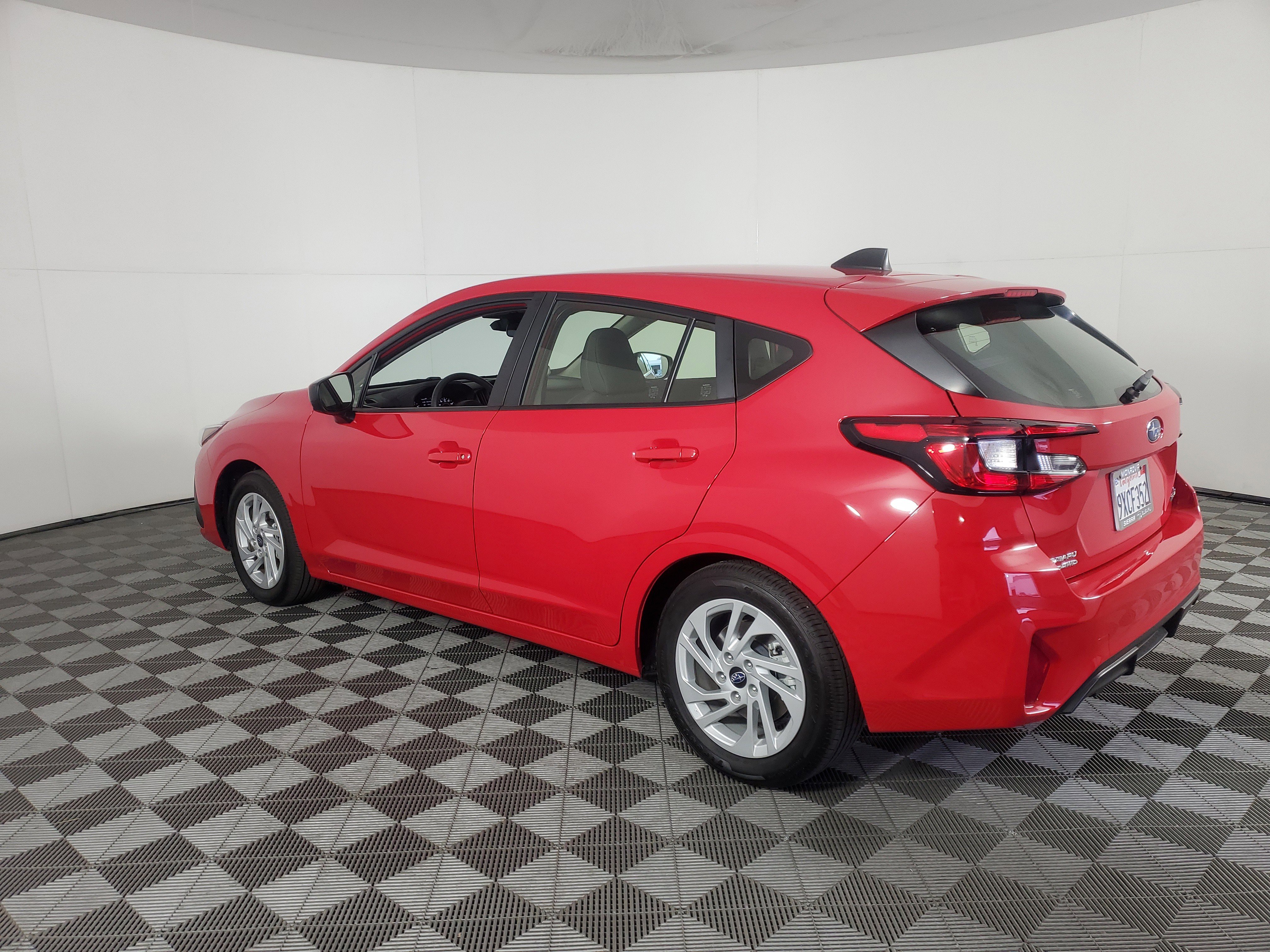 Used 2025 Subaru Impreza 2.0i AWD/4WD image 6