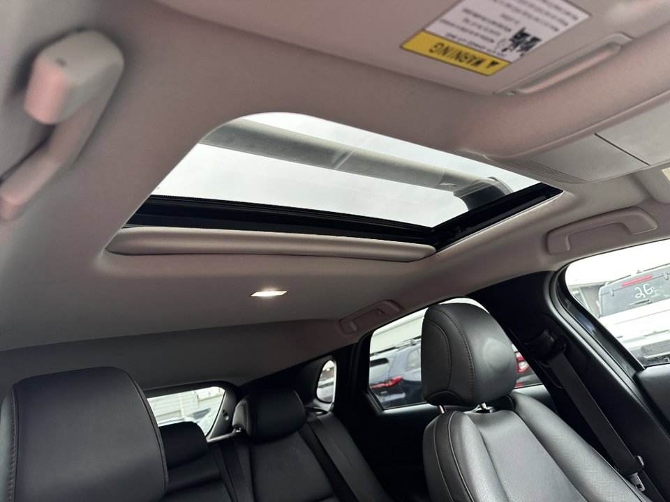 Used 2022 MAZDA CX-30 AWD 2.5 S w/ Premium Package image 13