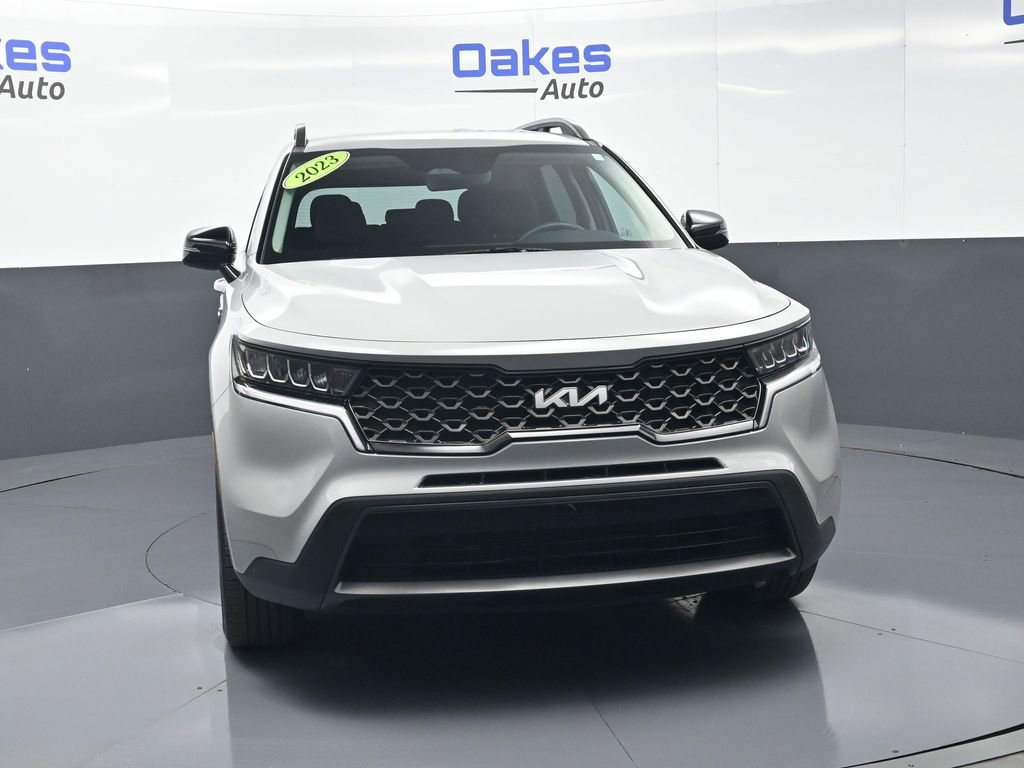 Certified 2023 Kia Sorento S AWD/4WD image 3
