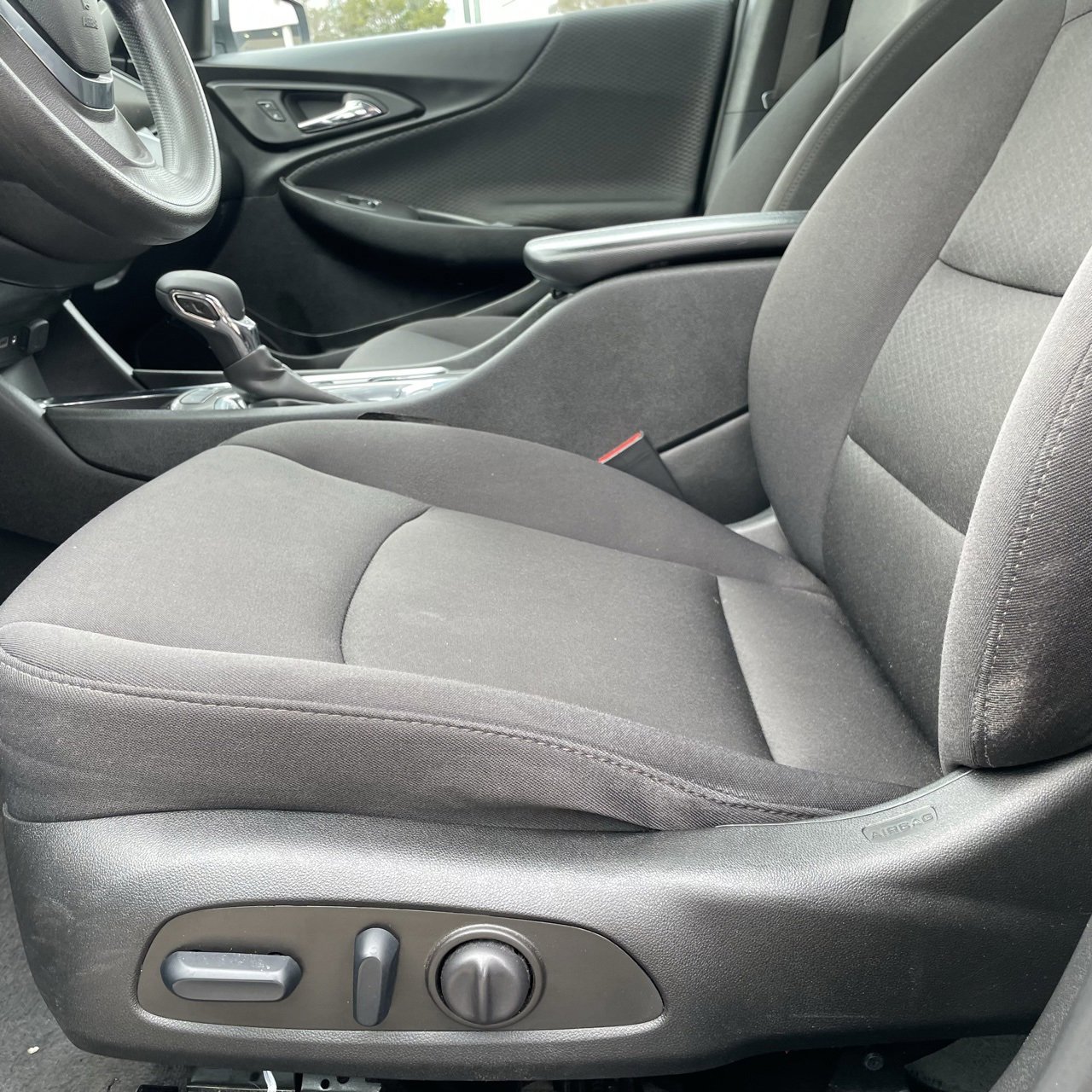 Used 2024 Chevrolet Malibu LT image 23