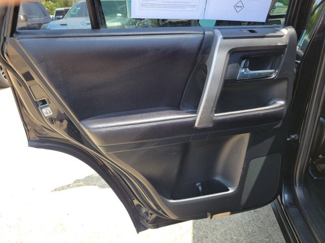 Used 2016 Toyota 4Runner SR5 AWD/4WD image 28