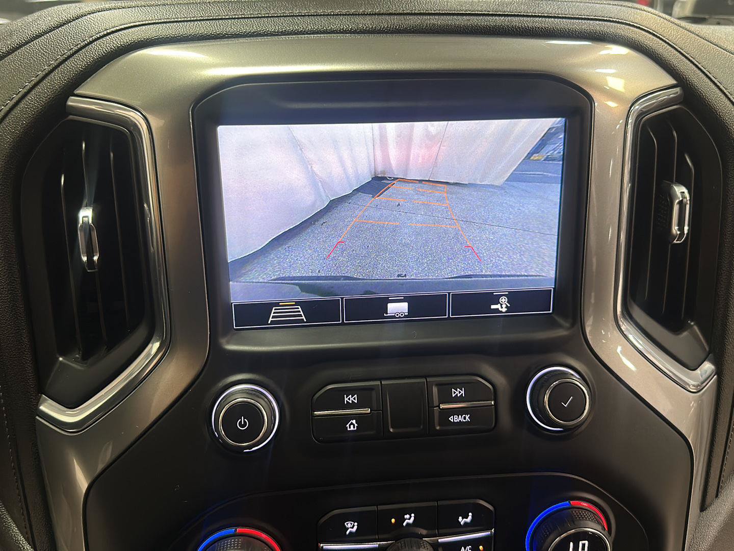 Used 2020 Chevrolet Silverado 1500 LT w/ All-Star Edition AWD/4WD image 24