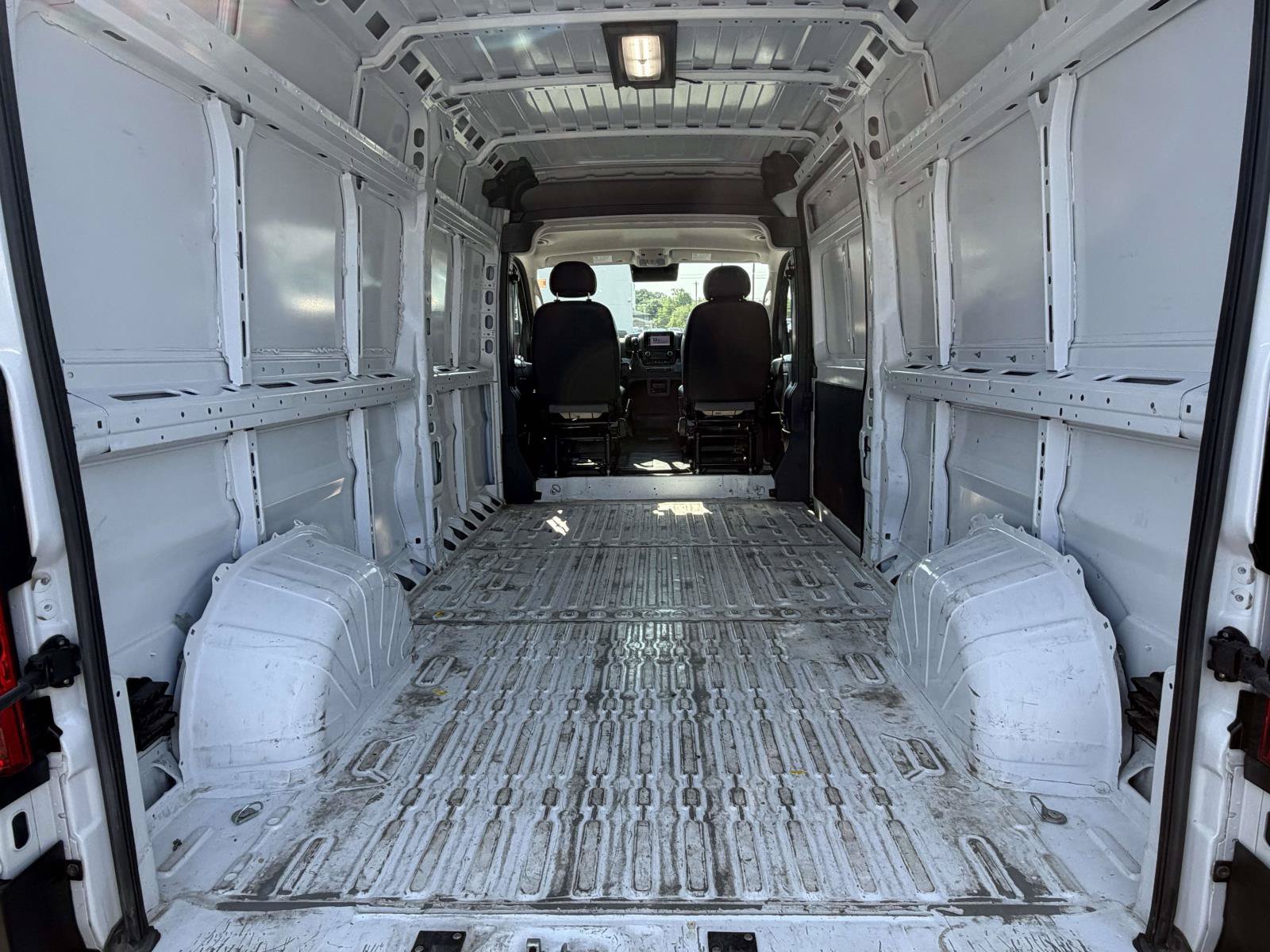 Used 2024 RAM ProMaster 2500 w/ Convenience Group FWD image 35