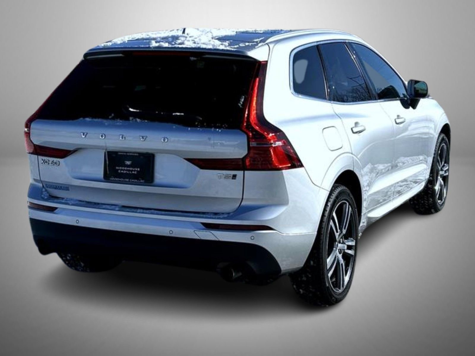 Used 2021 Volvo XC60 T5 Momentum image 5