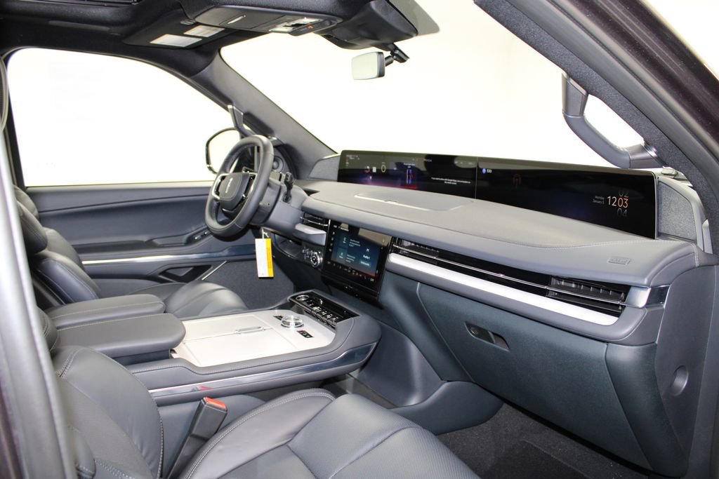 New 2026 Lincoln Navigator L Reserve w/ Jet Appearance Package image 33