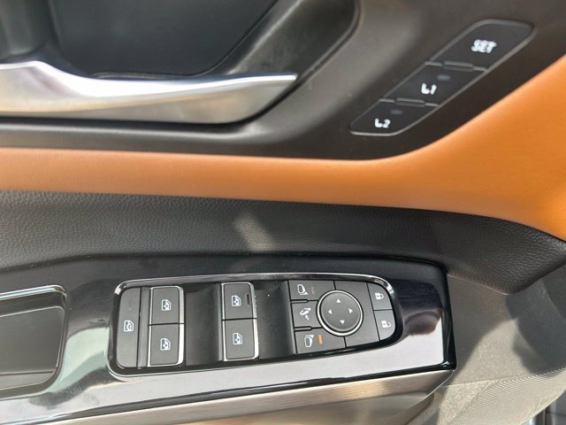 Used 2024 Nissan Pathfinder Platinum w/ Cargo Package AWD/4WD image 12