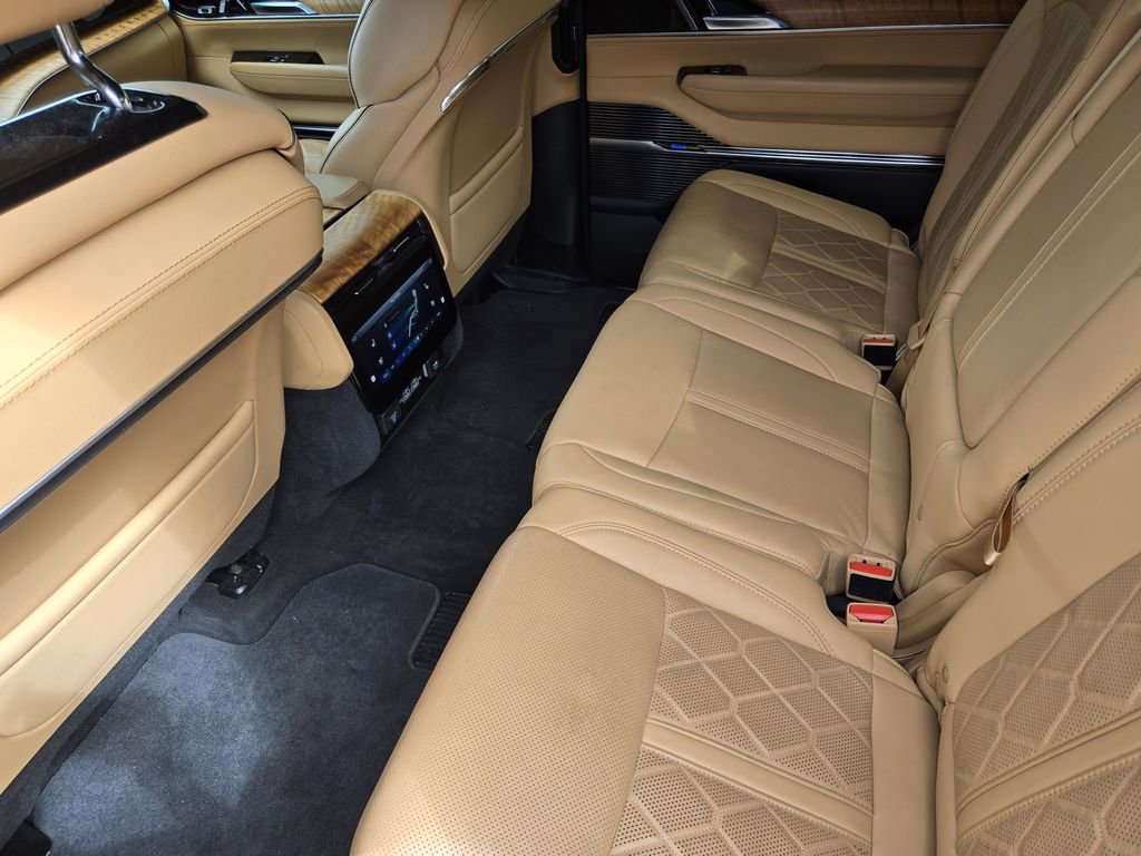 Used 2022 Jeep Grand Wagoneer Series III w/ Flexible Seating Group image 20