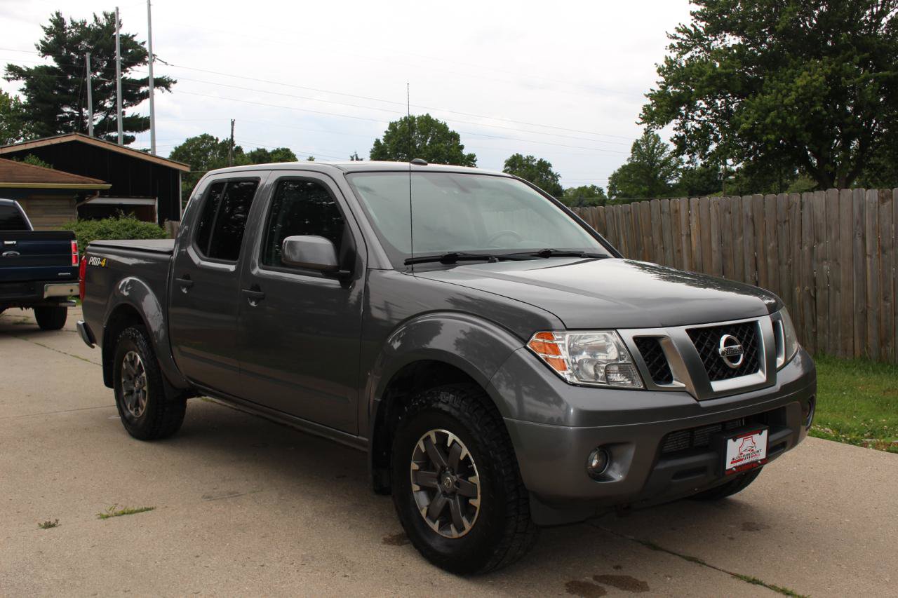Used 2019 Nissan Frontier PRO-4X AWD/4WD image 2