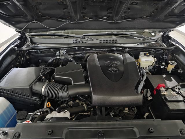 Used 2021 Toyota Tacoma TRD Off-Road AWD/4WD image 26