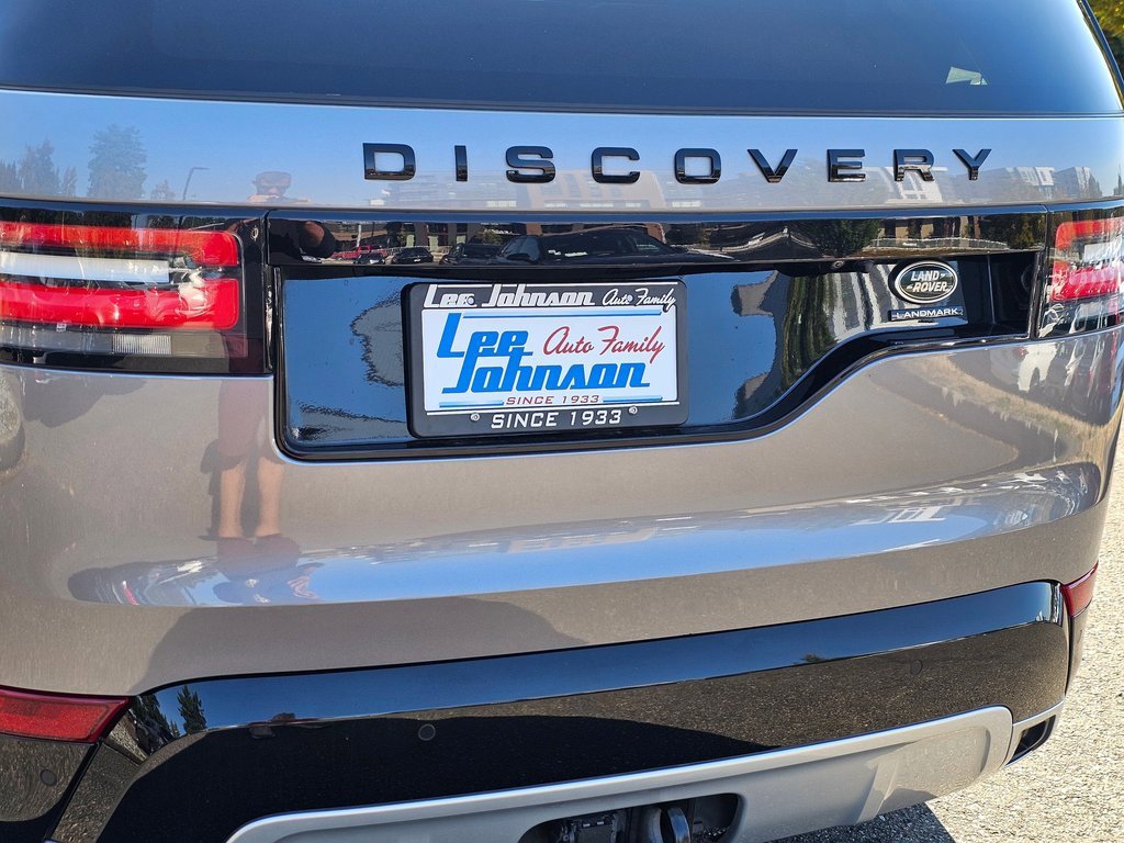 Used 2020 Land Rover Discovery Landmark image 26