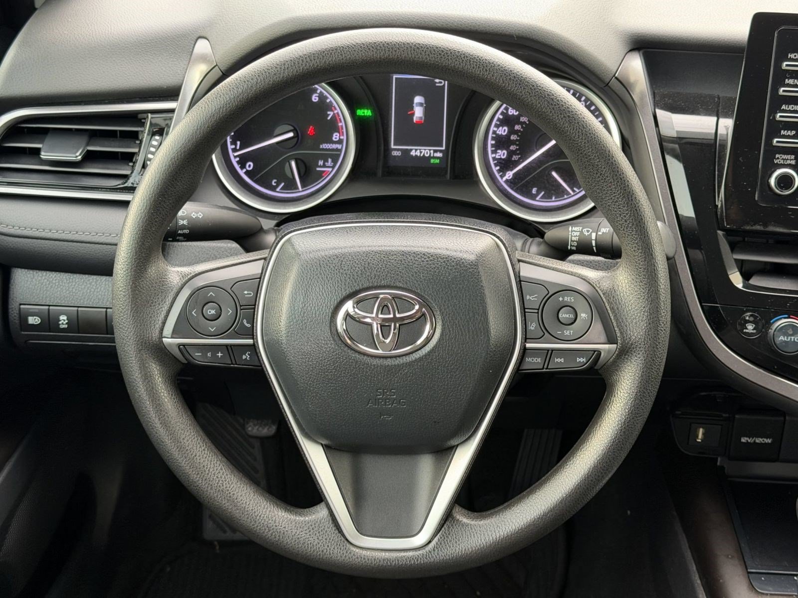 Used 2023 Toyota Camry LE w/ Convenience Package FWD image 11