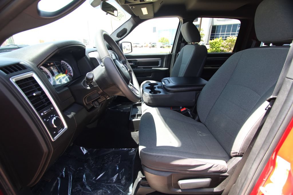 Used 2024 RAM 1500 Warlock AWD/4WD image 6