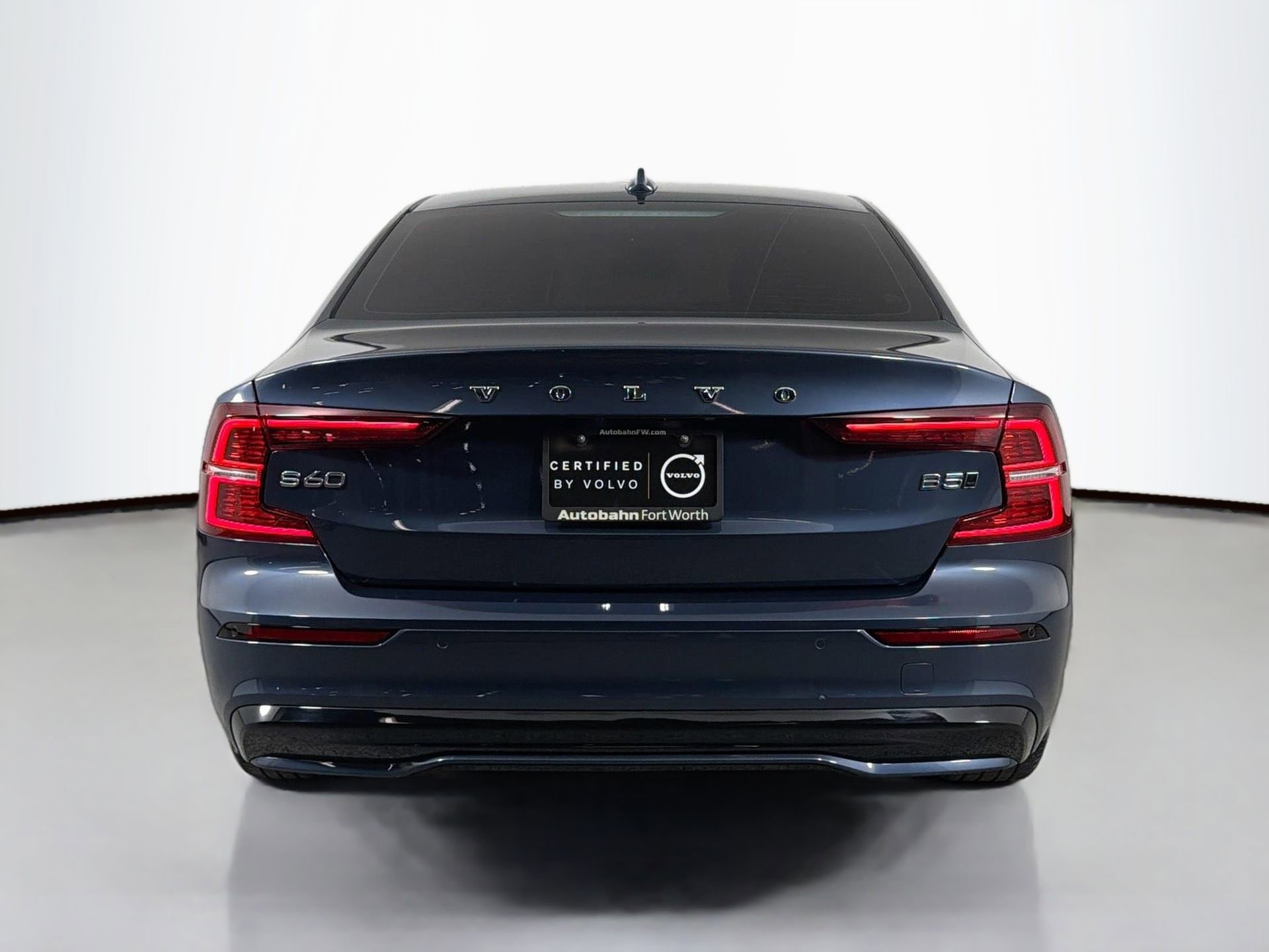 Certified 2024 Volvo S60 B5 Ultimate w/ Climate Package image 7