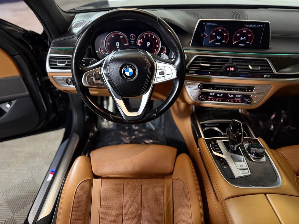 Used 2016 BMW 750i xDrive image 23