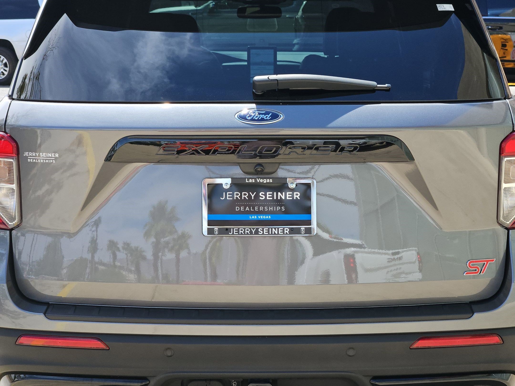 Used 2023 Ford Explorer ST w/ Equipment Group 401A image 13