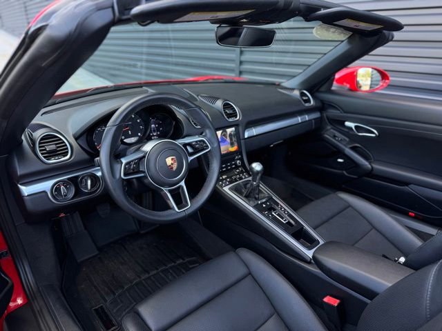 Used 2022 Porsche 718 Boxster RWD image 4