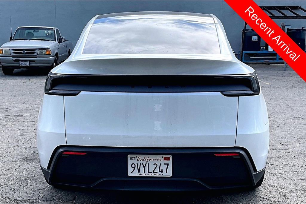 Used 2026 Tesla Model Y 2WD image 5