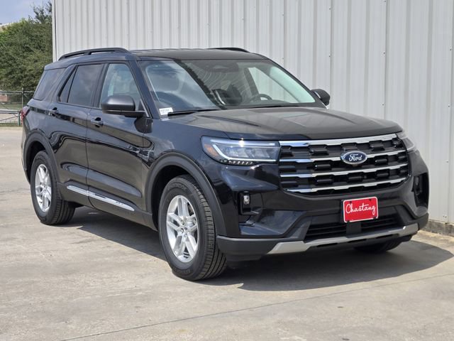 New 2025 Ford Explorer Active w/ Active Comfort Package image 2