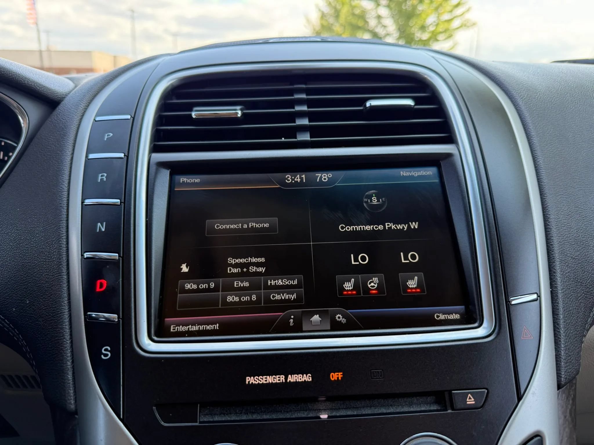 Used 2016 Lincoln MKX Select w/ Select Plus Package AWD/4WD image 36