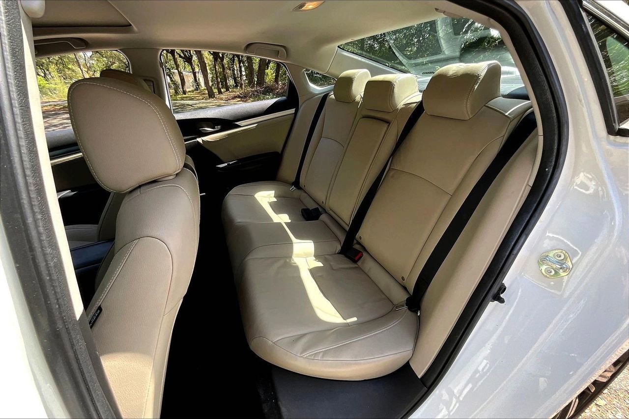 Used 2017 Honda Civic Touring image 19