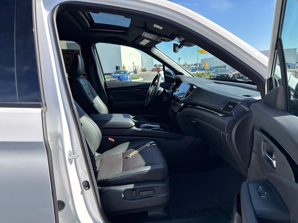 Certified 2024 Honda Ridgeline Black Edition image 41